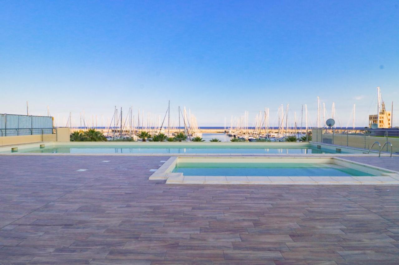 Appartement H11 Luxury 12B Porto - Piscina - Jacuzzi à Santo Stefano al Mare Extérieur photo