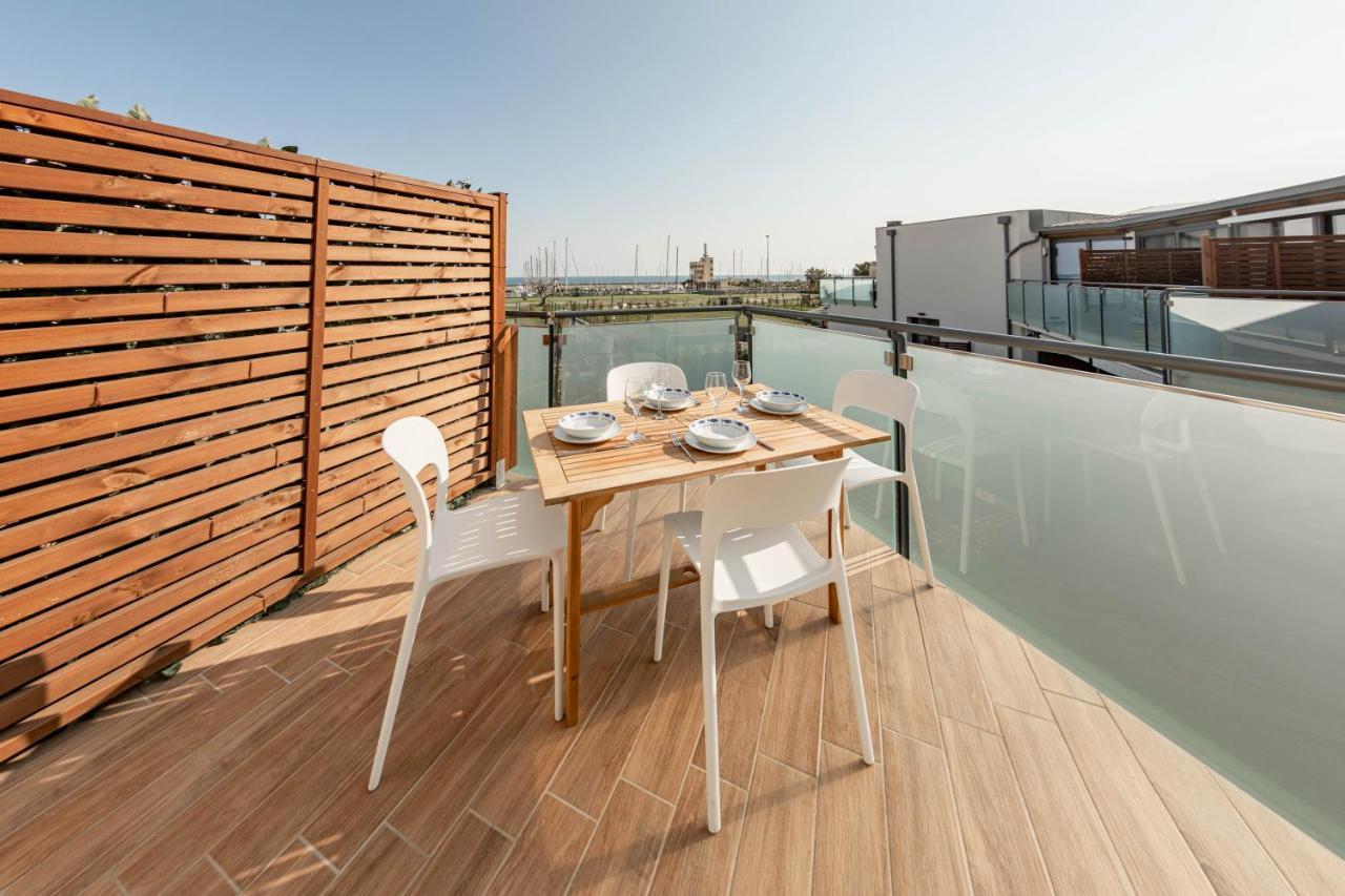 Appartement H11 Luxury 12B Porto - Piscina - Jacuzzi à Santo Stefano al Mare Extérieur photo