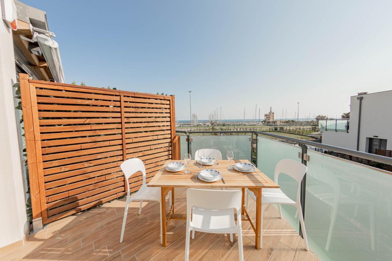 Appartement H11 Luxury 12B Porto - Piscina - Jacuzzi à Santo Stefano al Mare Extérieur photo